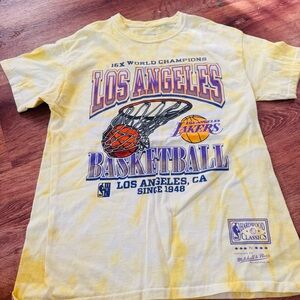 Los Angeles Basketball Graphic Tee